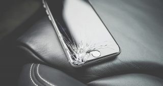 How to Fix a Cracked Phone Screen